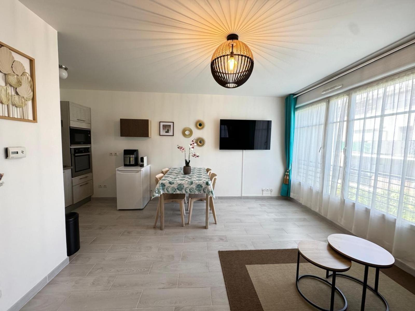 Appartement Magnolia 40M2, Parking Et Wifi Gratuit Montevrain Bagian luar foto